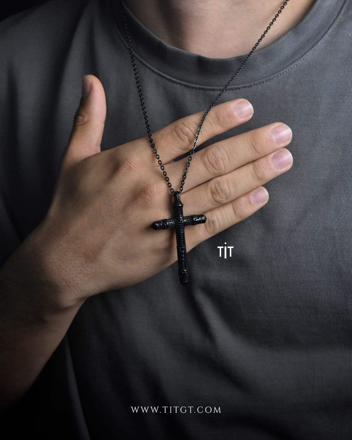 Collar Cruz Vikinga Black