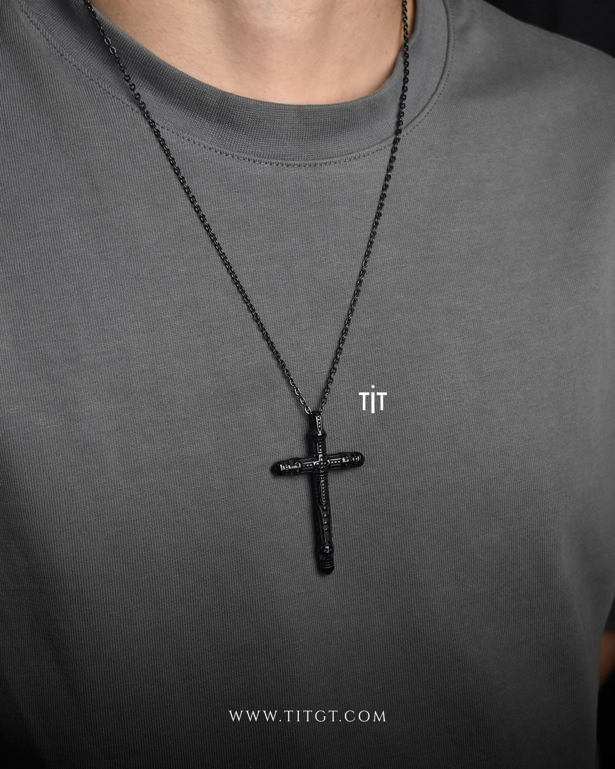 Collar Cruz Vikinga Black