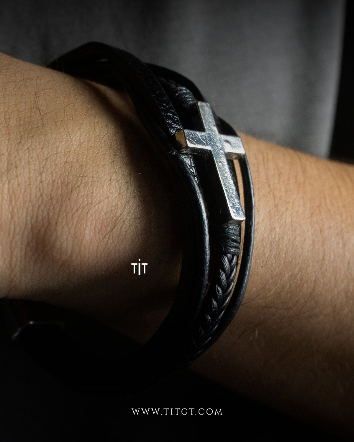 Pulsera de Cuero con Cruz Silver